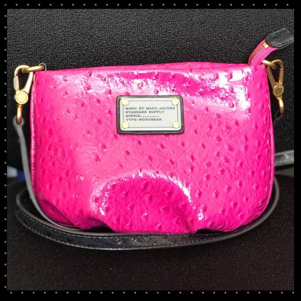 Vintage Marc by Marc Jacobs Classic Q Crossbody - Ostrich embossed Pink …